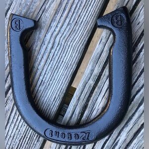 REGENT Black Diamond Pitching Horseshoe Lucky Wall Decor Heavy Standard Game Wt